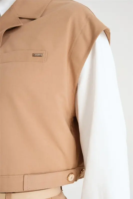 Short Vest 24y4901 Camel - 3