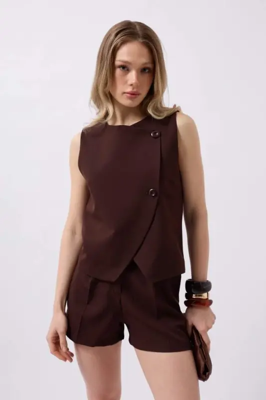 Side Buttoned Woven Vest - 3