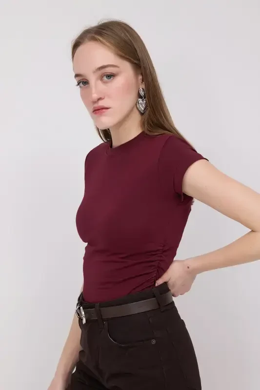 Side Ruched T-shirt B3939-j5-Burgundy - ADDAX