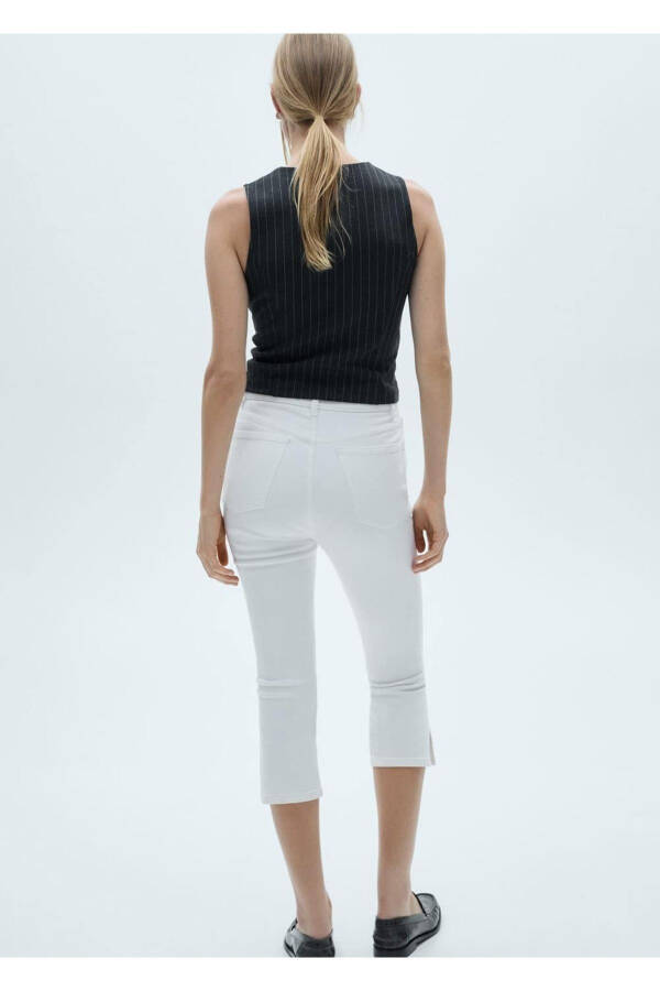 Side Slit Capri Jeans - 4