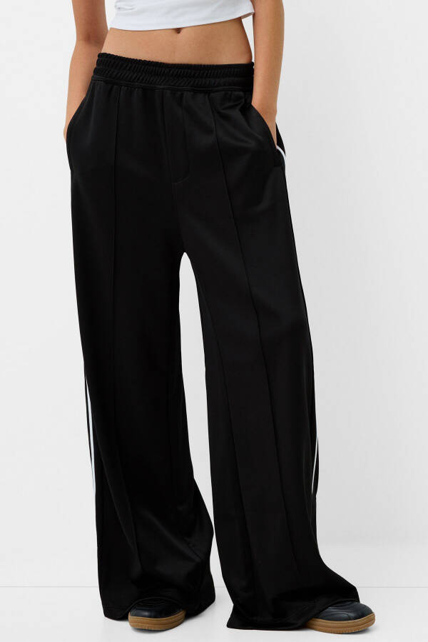 Side stripe detailed pants - 1