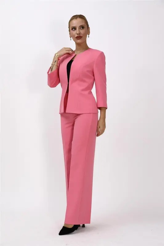 Sıfır Yaka Düz Kısa Ceket & Bol Paça Pantolon Takım-Pembe-Pembe - ÖNDER ÖZSOY