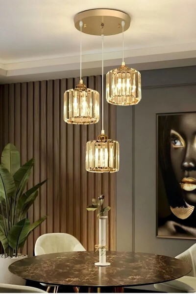Simora modeli Oltin rangli qoplamalı Kristal toshli Metall tanasi Zamonaviy estetik Tomga o'rnatilgan Uchta chiroqli sarkituvchi Chandelier - ULTRA HOME