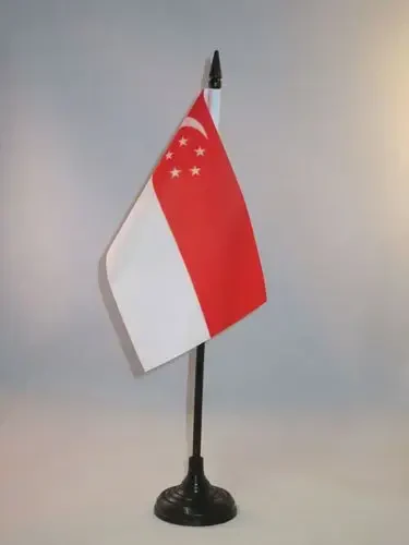 Singapore Table Flag 4'' x 6'' - Singaporean Desk Flag 15 x 10 cm. - Black plastic stick and base - AZ FLAG 