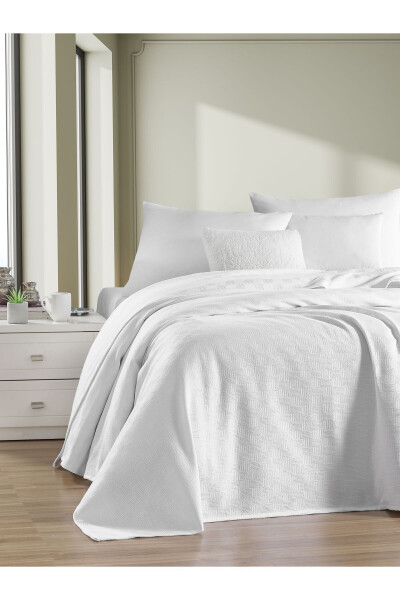 Single-Person Cotton Blanket with Small Checkered Pattern Hotel-Style Luxury Blanket White - VESSİNOHOME (1)
