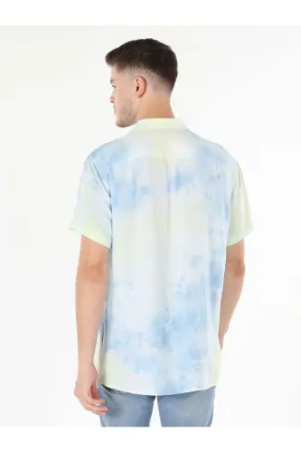 Синяя рубашка для мужчин с коротким рукавом, воротником с принтом, regular fit. - COLIN’S (1)