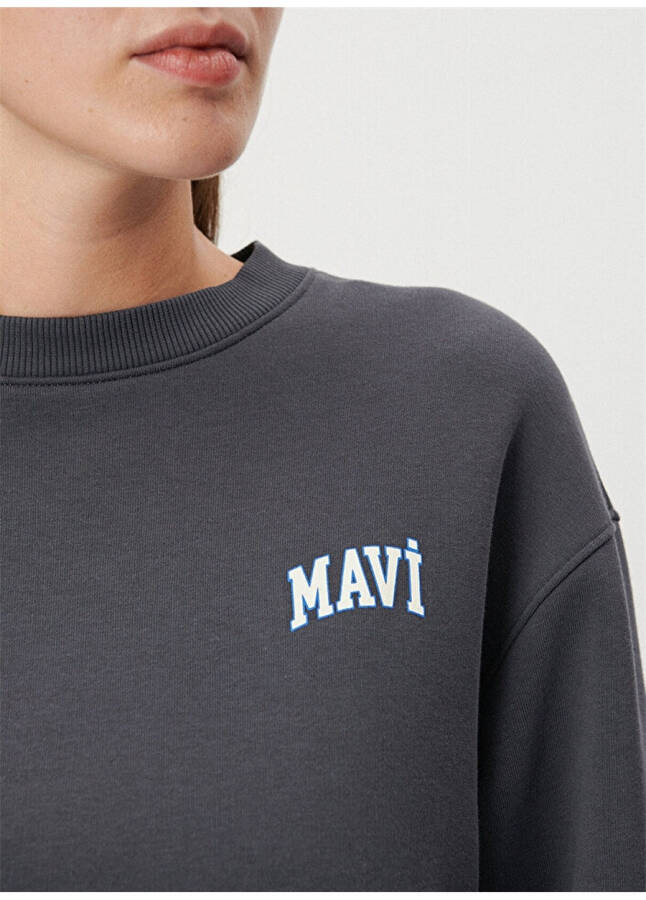 Синий свитер с круглым вырезом для женщин синего цвета M1611601-70763 LOGO SHORT SWEATSHIRT - 6