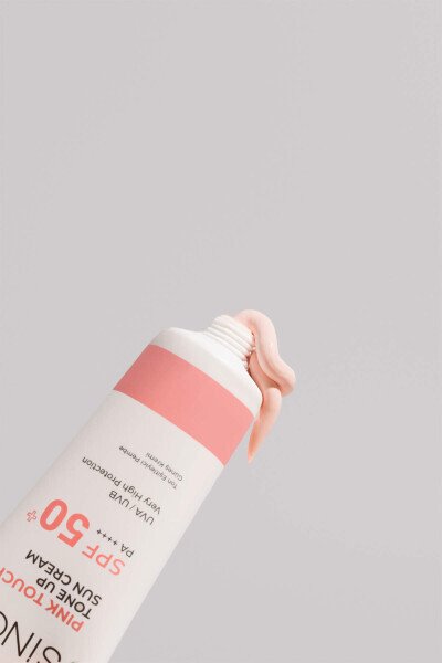 Sinoz SPF 50+ Pink Aydınlatıcı Pembe Yüz Güneş Kremi PA++++ 50 ML - 6