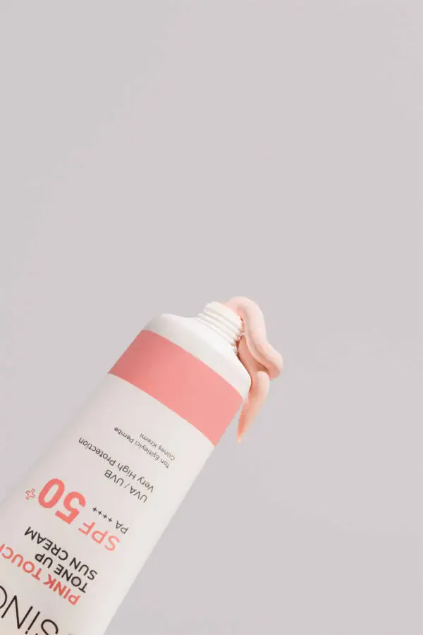 Sinoz SPF 50+ Pink Aydınlatıcı Pembe Yüz Güneş Kremi PA++++ 50 ML - 6