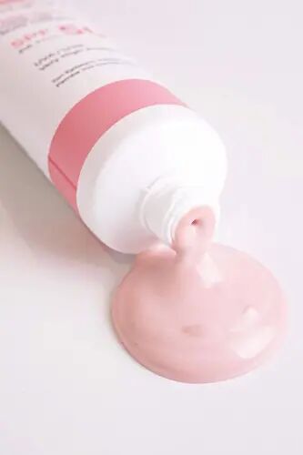 Sinoz SPF 50+ Pink Yorituvchi Pushti Yuz Quyosh Kremi PA++++ 50 ML - 7