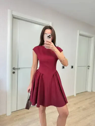 Sirt Dekolteli Qo'ng'iroq Detalli Mini Ko'ylak - Bordo - BÜYÜKBEDENIZ (1)