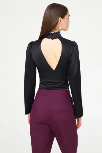 Sırt Detaylı Crop Bluz-001 - 5