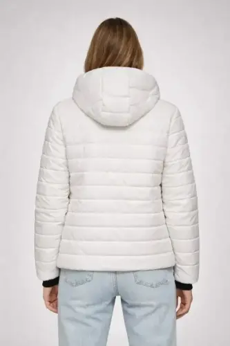 Şişme Kapüşonlu Fermuarlı Mont Su Itici Kapitone Astarlı Kumaş Cepli Kışlık Rahat Kalıp - Krem - BÜYÜKBEDENIZ (1)