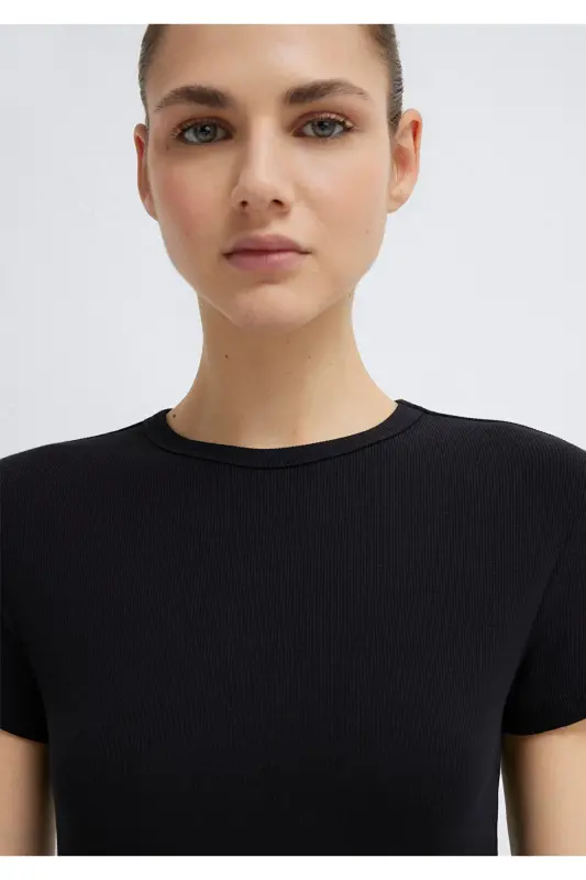 Siyah Basic Tişört Fitted / Vücuda Oturan Kesim 1613081-900-Siyah - 7