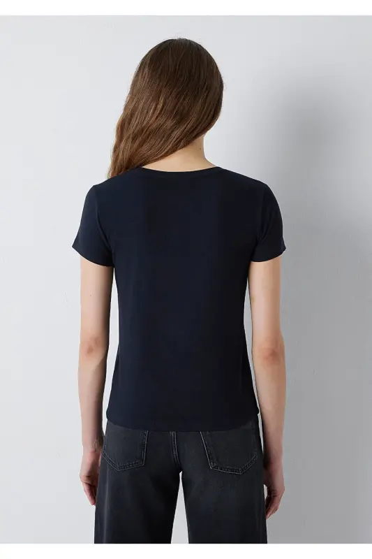 Siyah Basic Tişört Slim Fit / Dar Kesim 1612904-900 - Siyah - 5