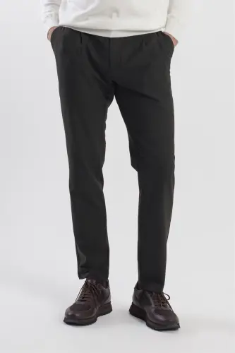 Siyah Comfort Fit Çift Cep Kapaklı Pileli Yan Cep Pantolon 