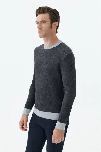 Siyah Comfort Fit Desenli Bisiklet Yaka Triko - Jakamen (1)
