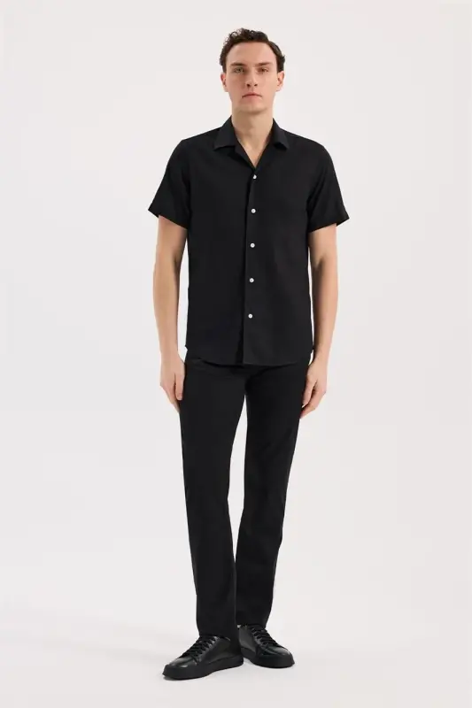 Siyah Comfort Fit Klasik Yaka Kısa Kol Gömlek - 2