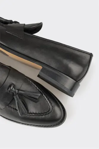 Siyah Deri Kadın Günlük Ayakkabı - 1