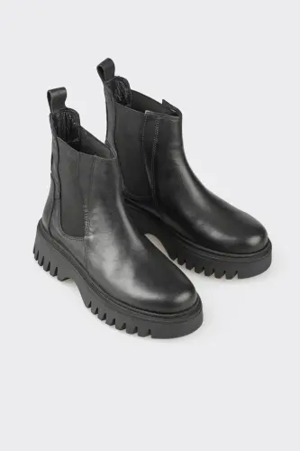 Siyah Deri Kadın Günlük Bot - ELLE (1)