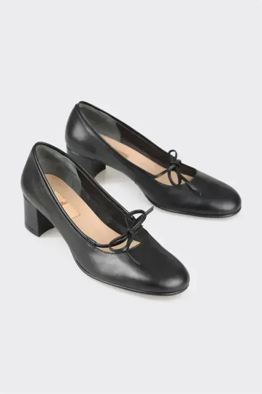 Siyah Deri Kadın Topuklu Ayakkabı - 2