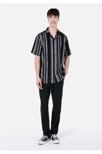 Regular Fit Shirt Neck Çizgili Erkek Siyah Kısa Kol Gömlek - SİYAH - 3