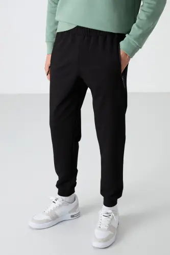 Siyah Fermuar Cepli Standart Kalıp Jogger Erkek Eşofman Alt - 84587 - SİYAH-SİYAH 