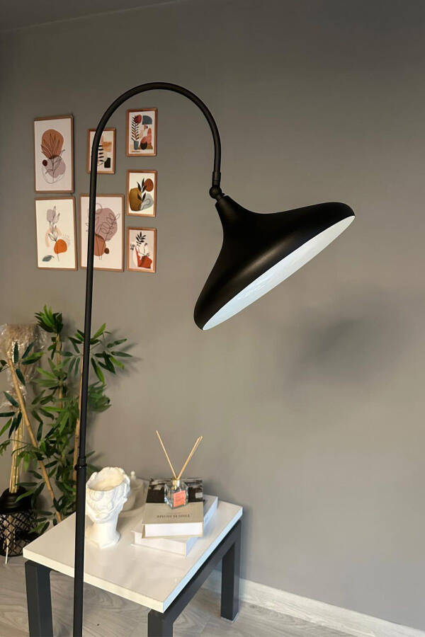 Siyah Lambader Hareketli Başlık Modern Dekoratif Metal Oturma Odası Çalışma Odası-Siyah - 1