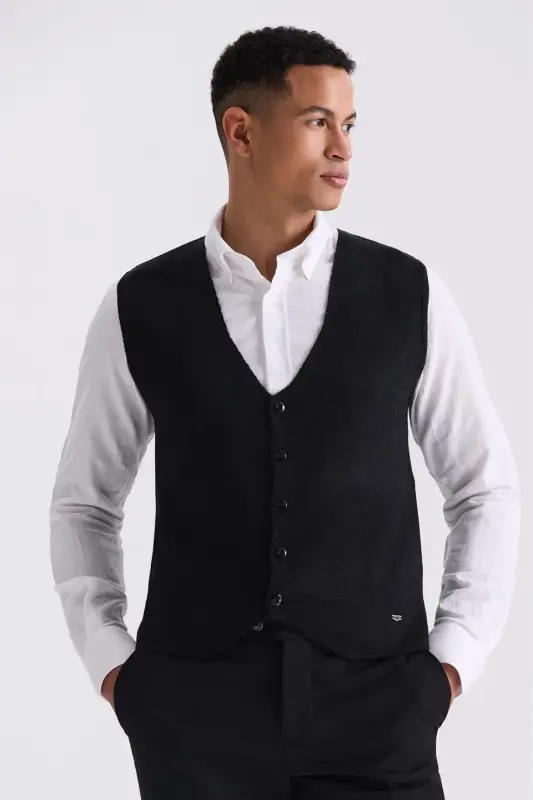 Siyah Slim Fit Düğmeli Triko Yelek - JAKAMEN