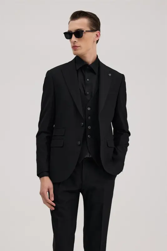 Siyah Slim Fit Kırlangıç Yaka Yelekli Takım Elbise - 2