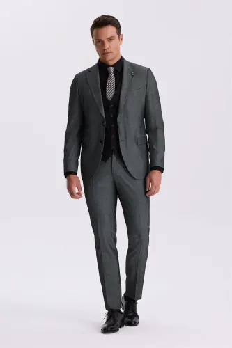 Siyah Slim Fit Mono Yaka Yelekli Çift Yırtmaçlı Takım Elbise - JAKAMEN (1)