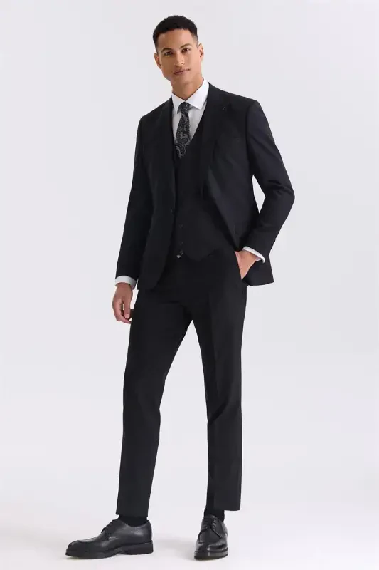 Siyah Slim Fit Sivri Yaka Yelekli Yünlü Takım Elbise - 1