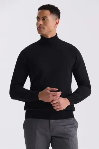 Siyah Slim Fit Tam Balıkçı Yaka Triko Kazak - 1