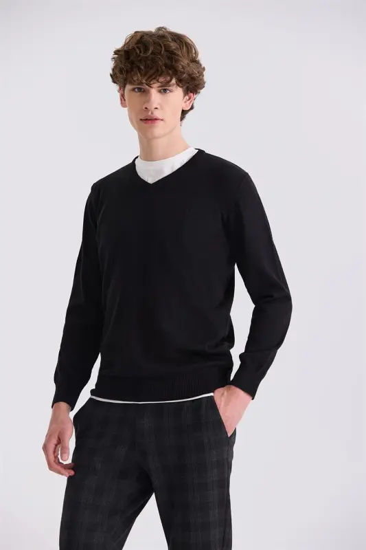Siyah Slim Fit V Yaka Triko Kazak - JAKAMEN