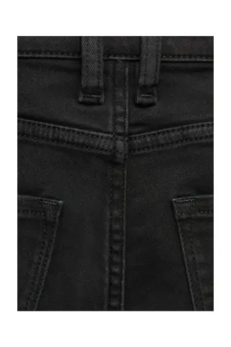Skinny-Jeans mit verkürzter Länge - Schwarzer Denim - 7