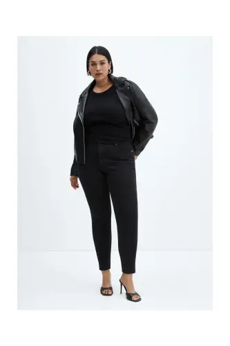 Skinny-Jeans mit verkürzter Länge - Schwarzer Denim - 10