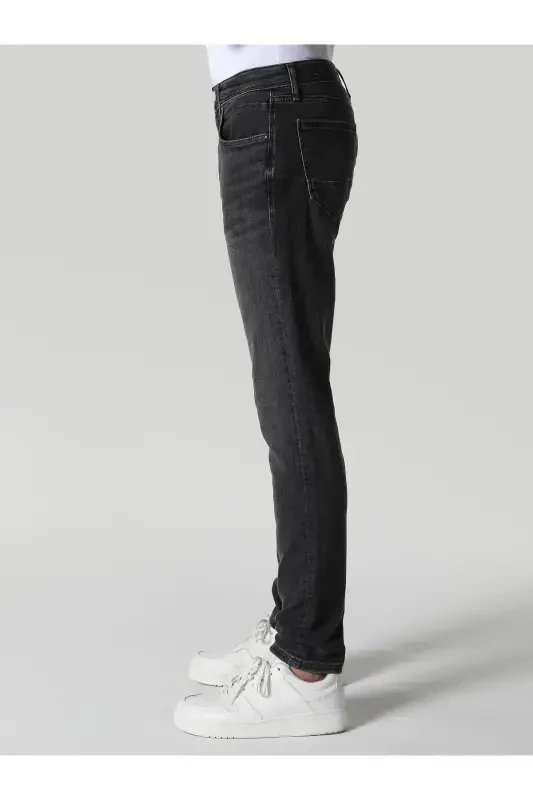 Skinny fit, low rise, narrow leg blue men's jeans. - 3