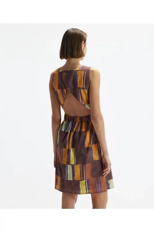 Sleeveless Bicycle Neck Back Window Detailed Belted Dress - 3