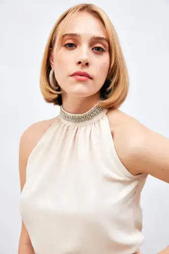 Sleeveless Blouse with Neck Accessory - BEIGE - SATEEN (1)