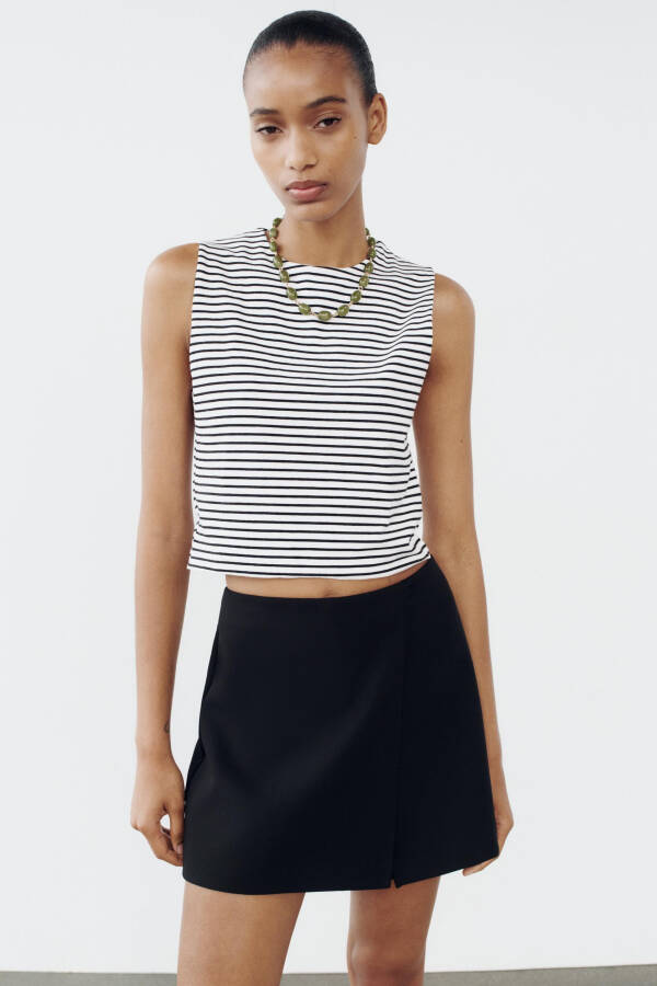 Sleeveless Crop Top - Striped - 13