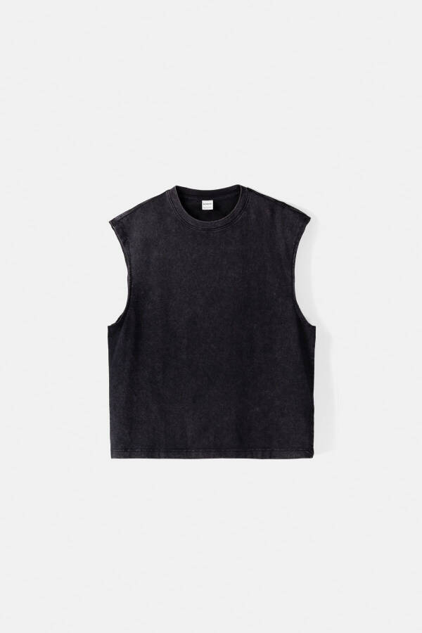 Sleeveless Oversized T-shirt - 2