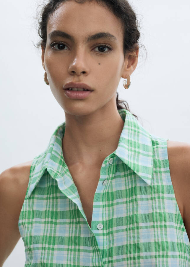 Sleeveless plaid green shirt - 8