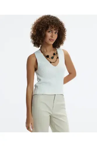 Sleeveless V-neck Knit Top-OFF WHITE - 1