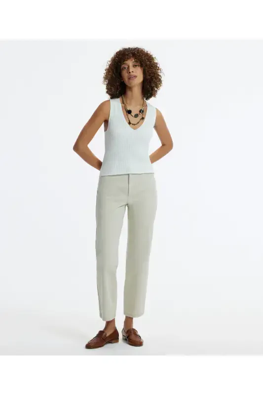 Sleeveless V-neck Knit Top-OFF WHITE - 4