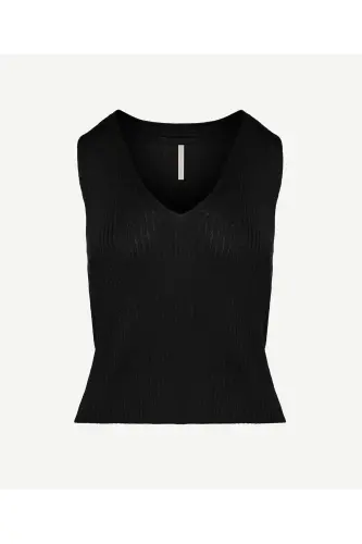 Sleeveless V-Neck Sweater - 5
