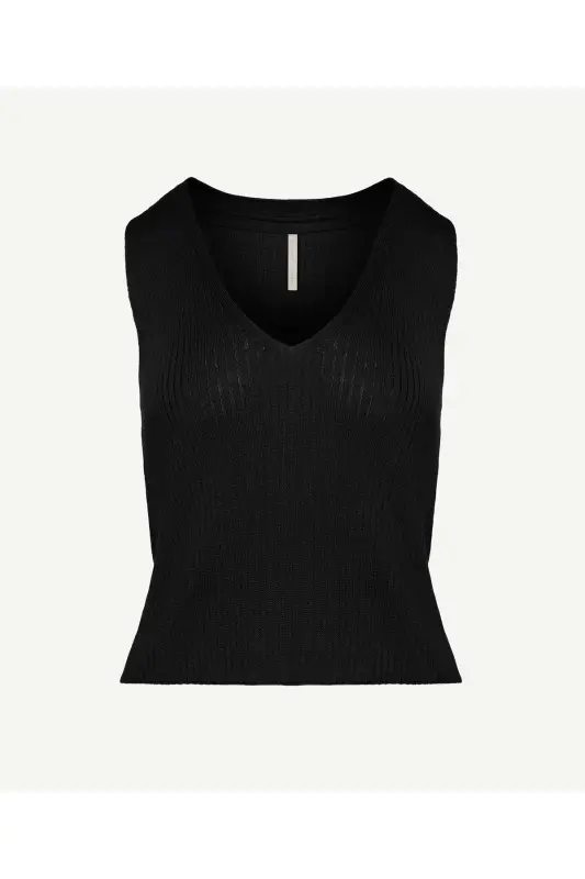 Sleeveless V-Neck Sweater - 5