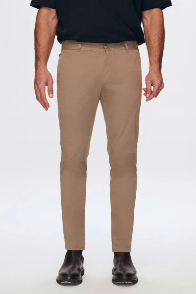 Slim Fit bej rangli zirhli Chino shimlari - TWN