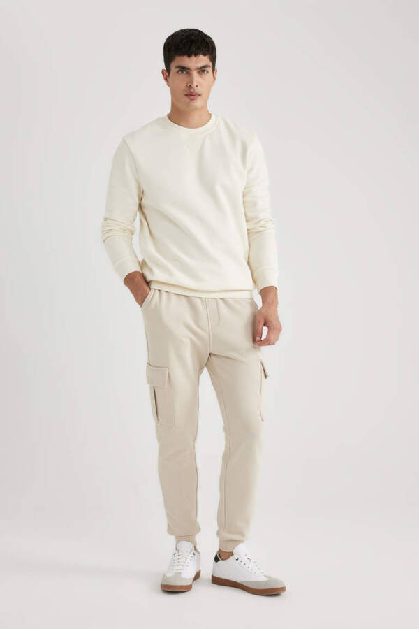 Slim Fit Cargo Pocket Elastic Leg Sweatpants - 2