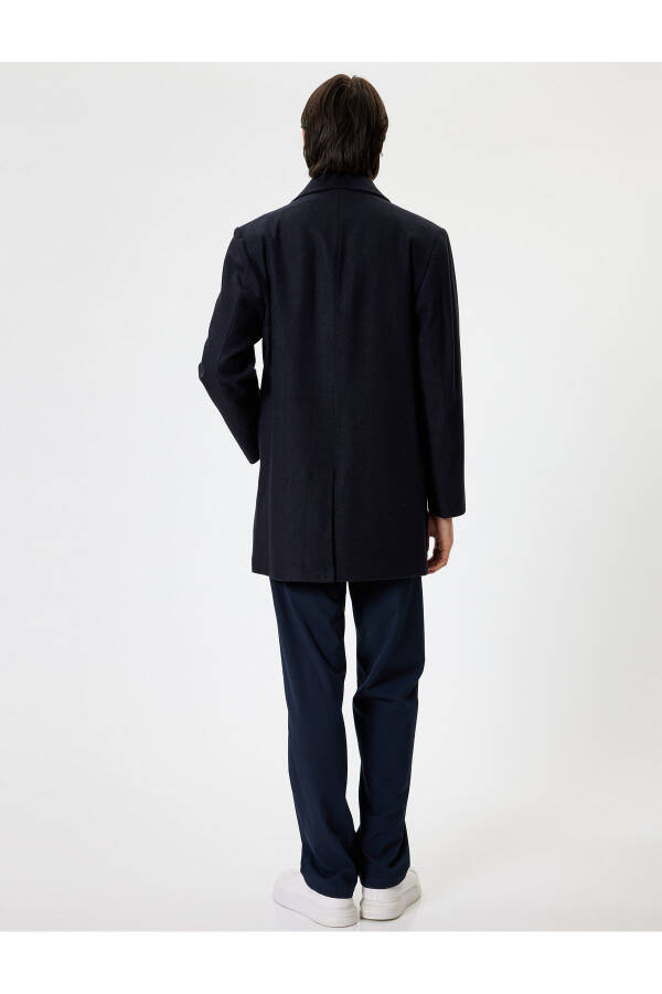 Slim Fit cashmere coat with pocket details - 10