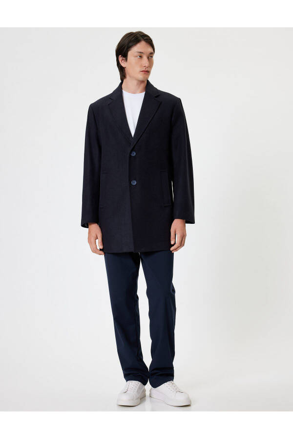 Slim Fit cashmere coat with pocket details - 3